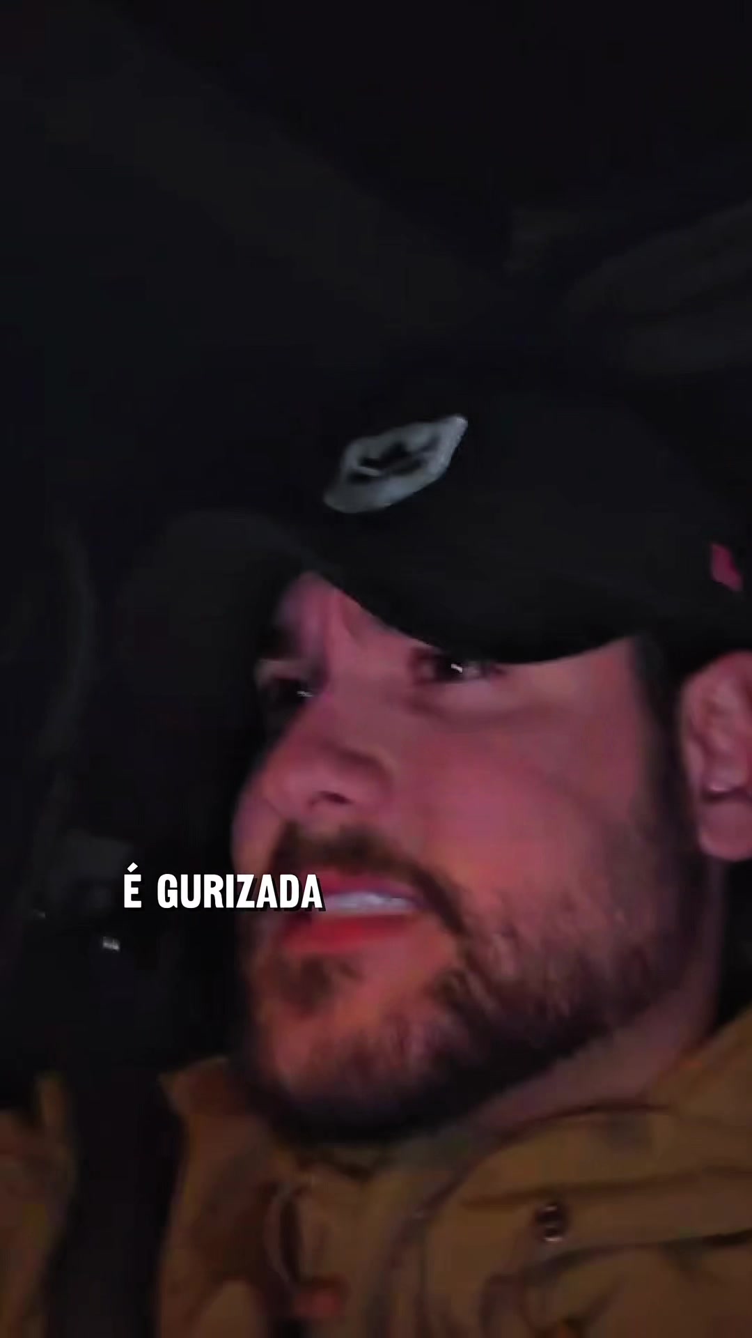 @dentrodacaminhonete