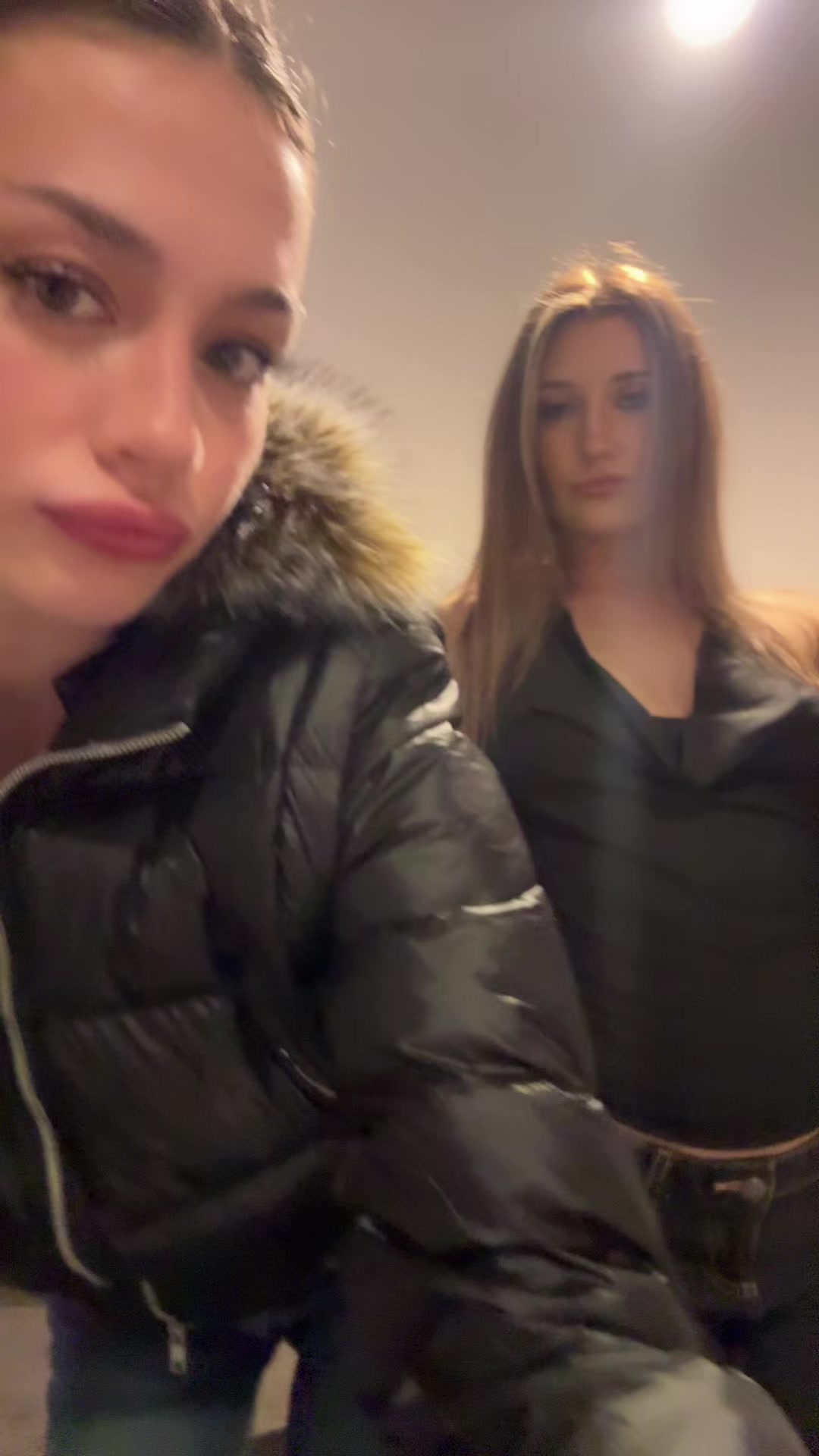 @Bella