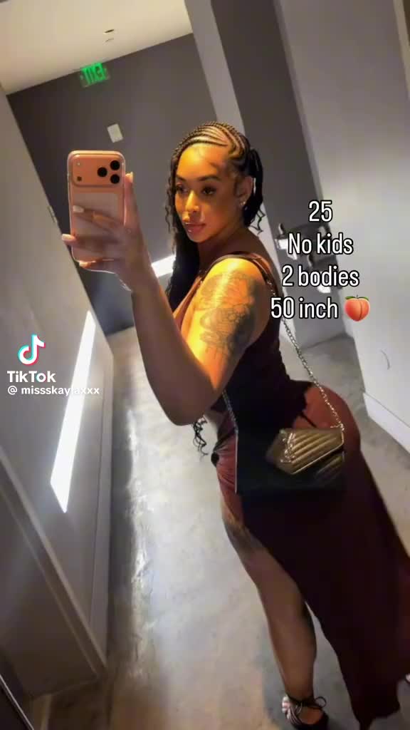 @Missskaylax