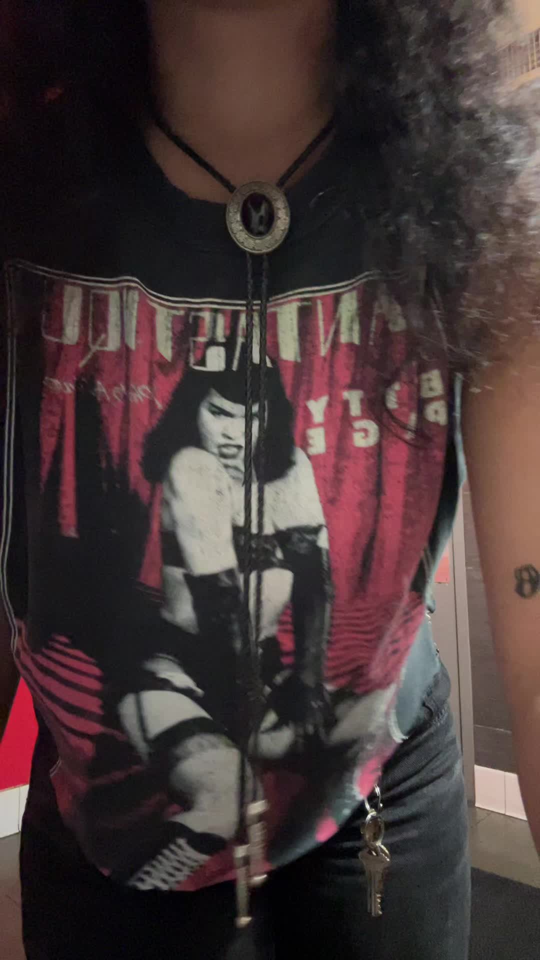 @viennay ☠︎︎