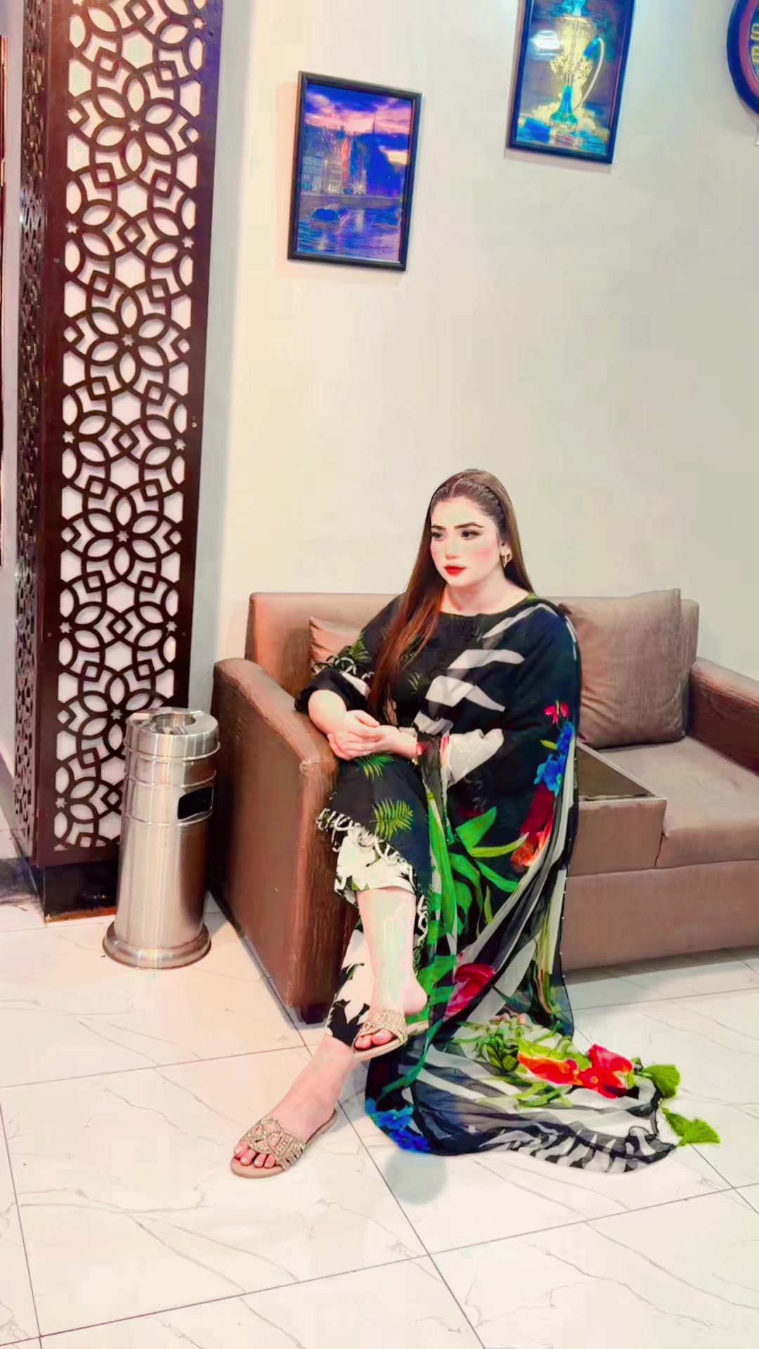 @Lovely Khan 🥀