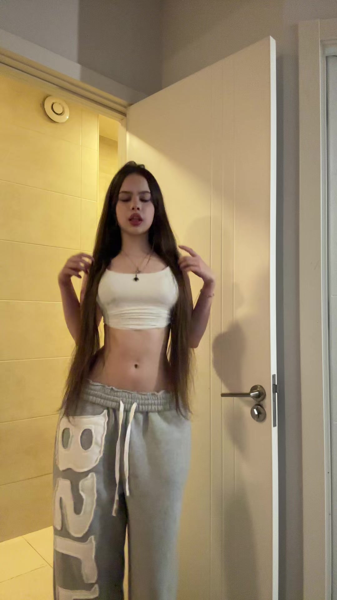 @𝙴𝚕𝚒𝚎 !