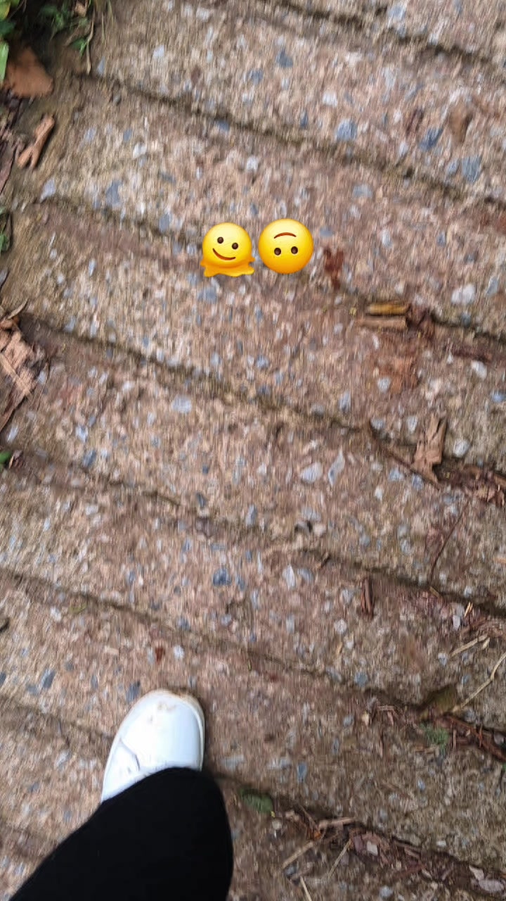 @Nêlly López
