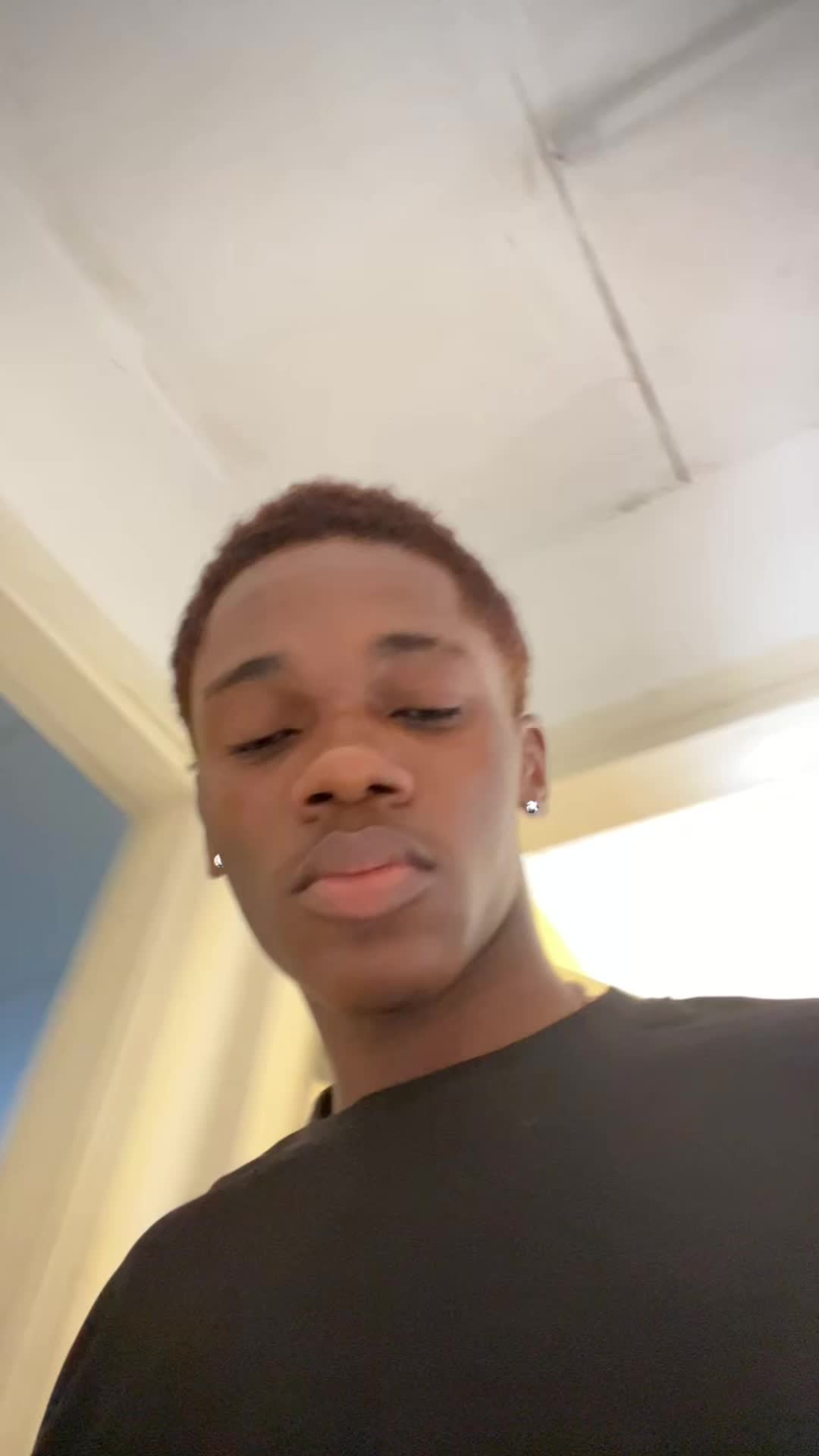 @𝕽.𝕬𝕹𝕲𝕴𝕰🤍