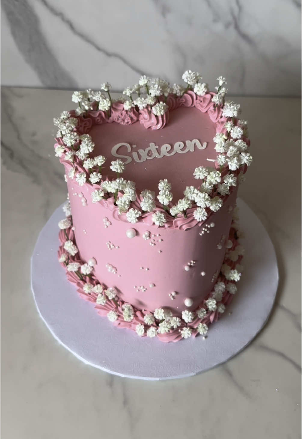 @luciaslovelycakes