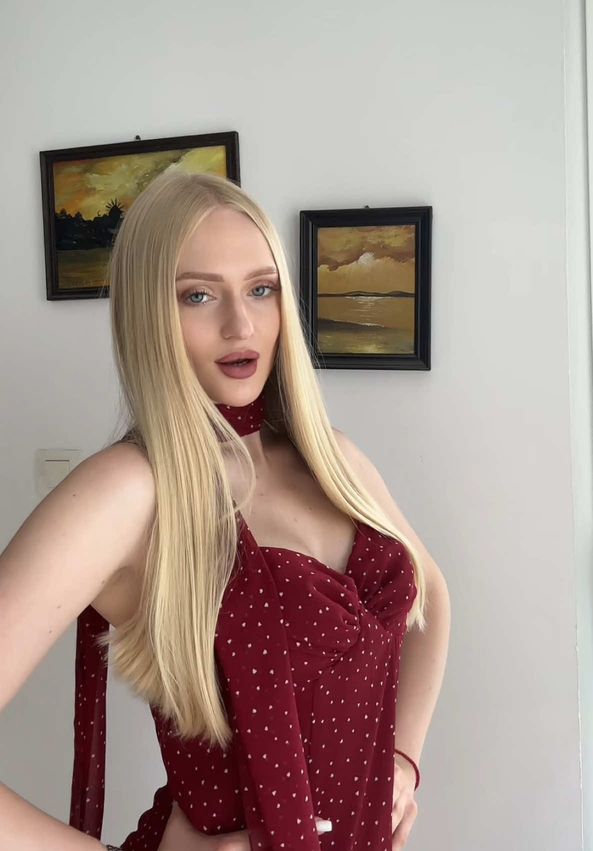 @babeblondee