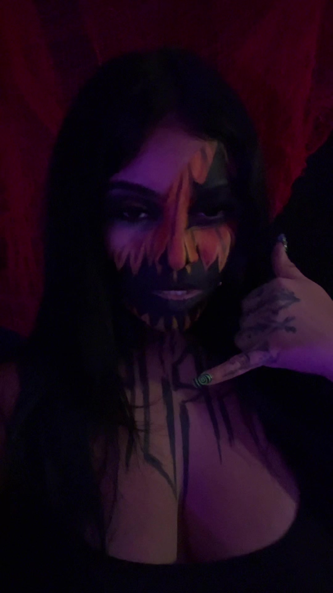@FREAKSHOW KEEZH🦇