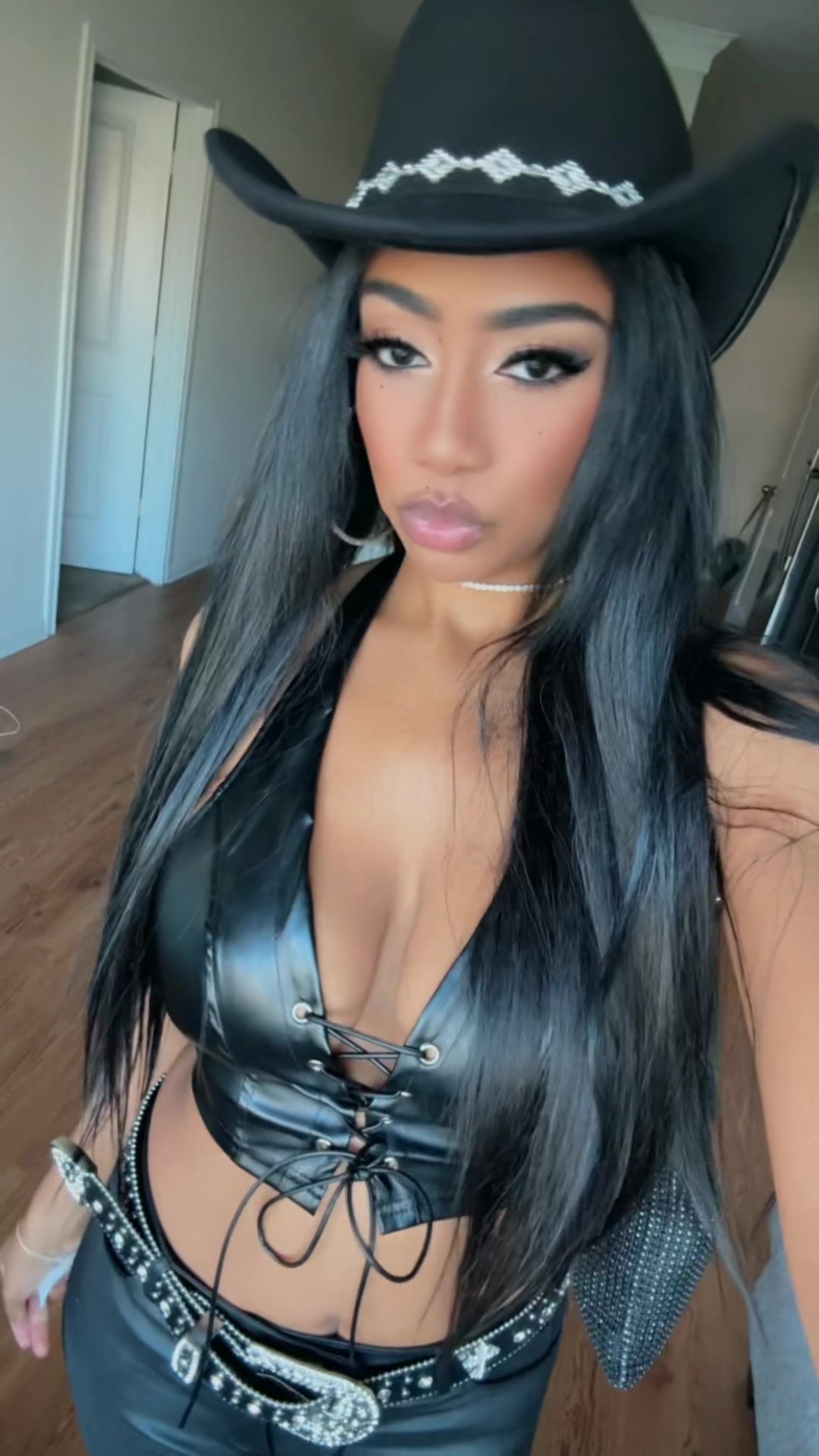 @errabella444