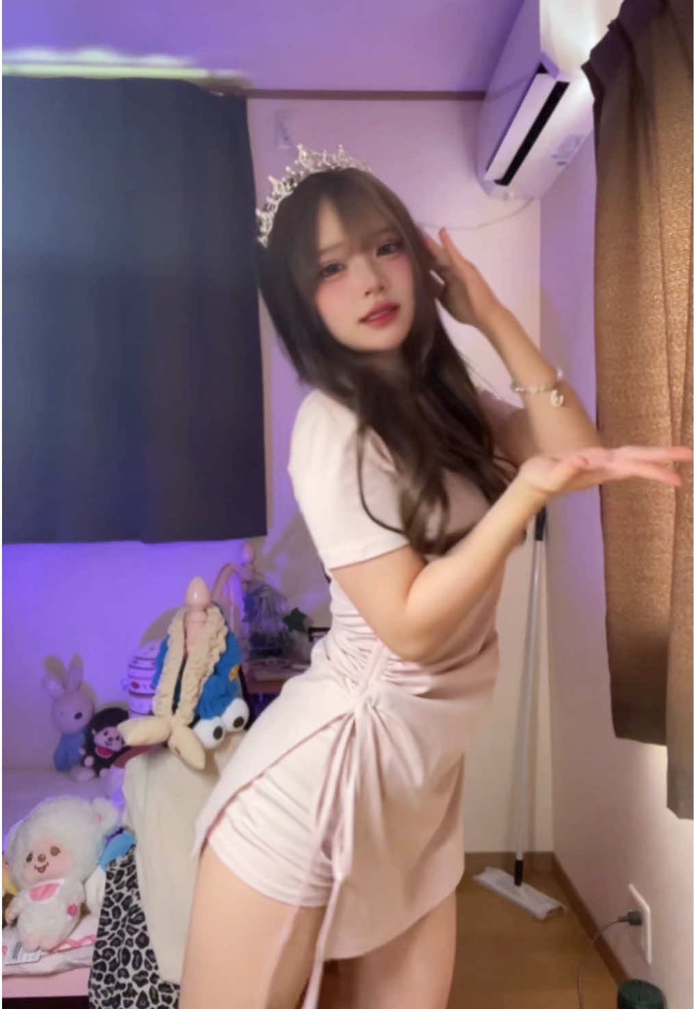 @にょっ。