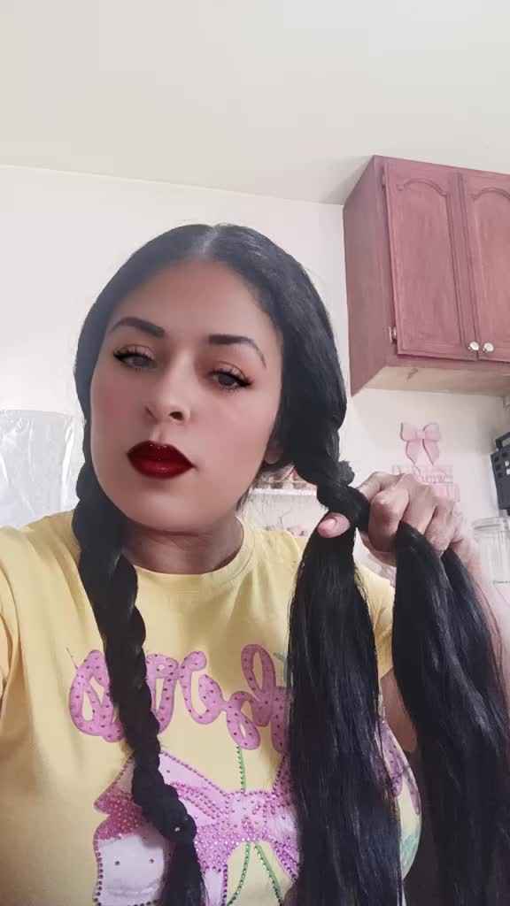@Elisa