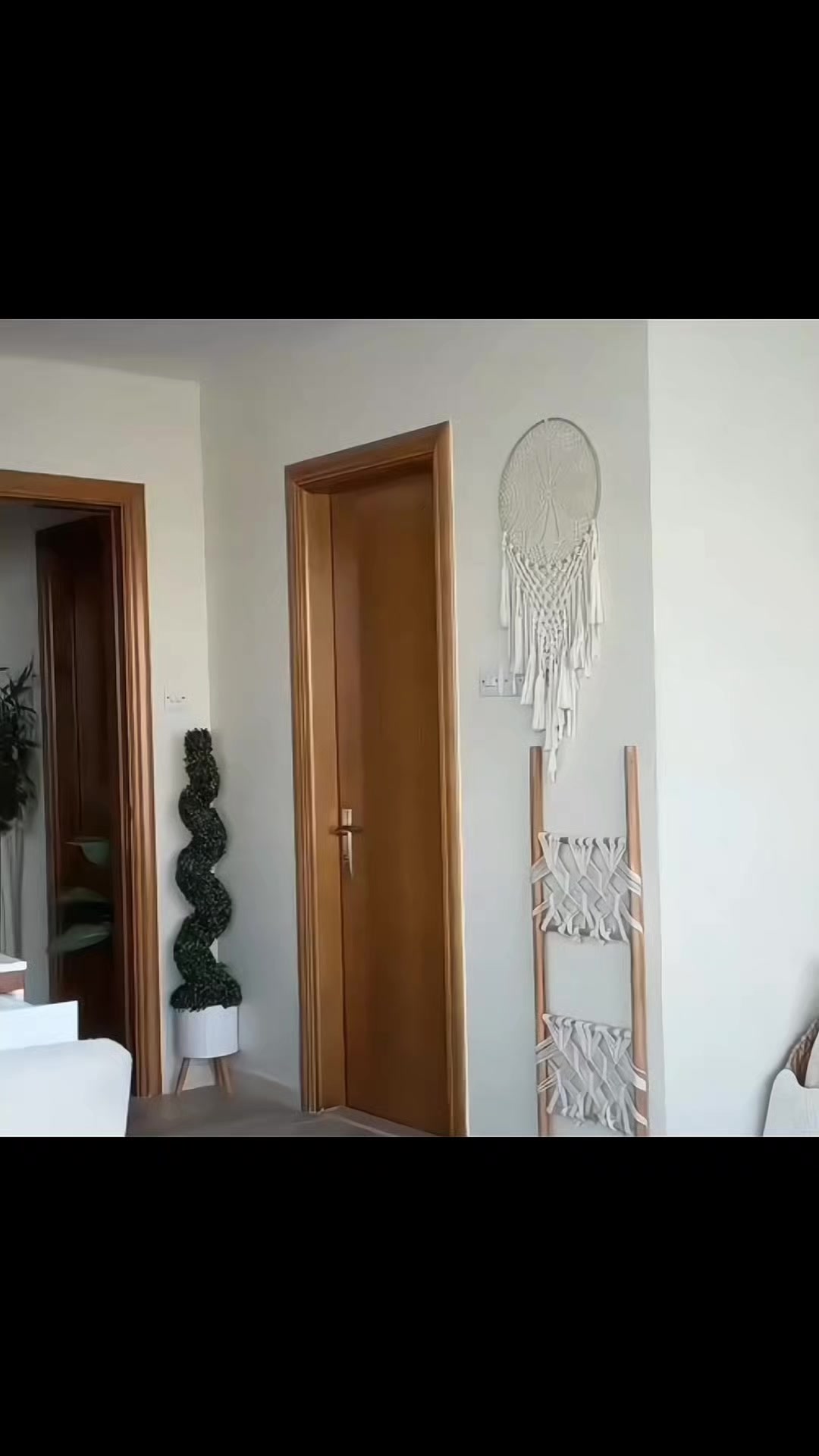 @ستوريات لانا ولين