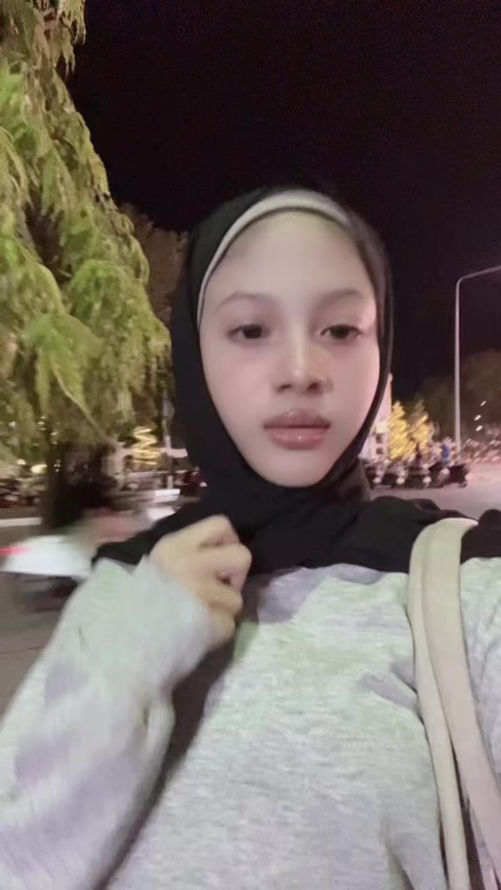 @ᶻ 𝗓 𐰁