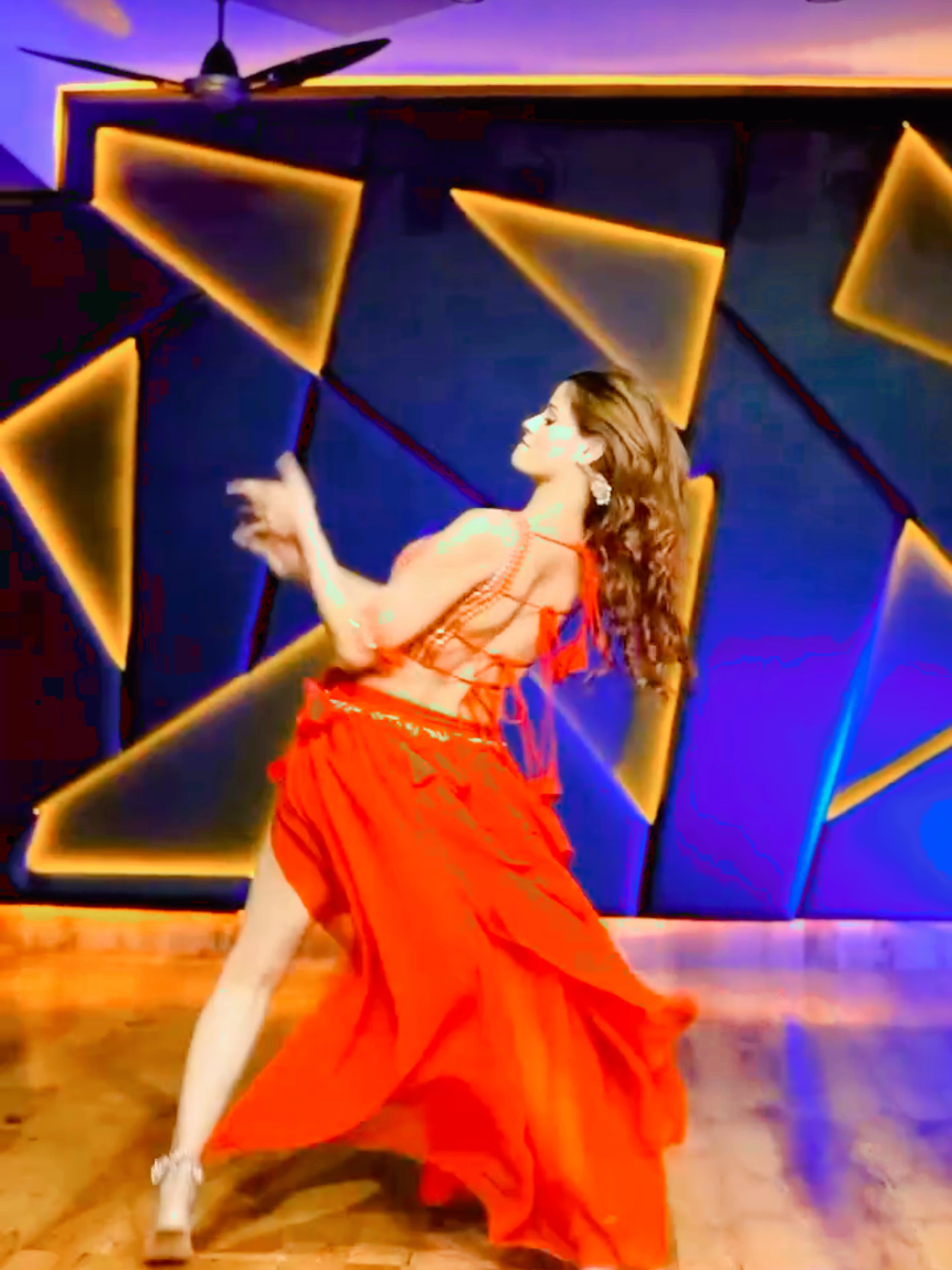 @Dance Vibes