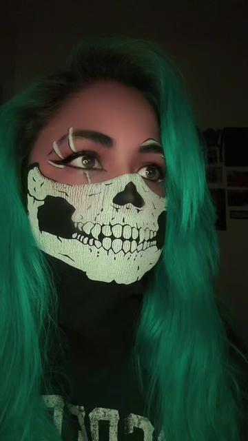 @𝕄𝕖𝕝𝕚𝕟𝕠ë ℍ𝕒𝕝𝕔𝕪𝕠𝕟