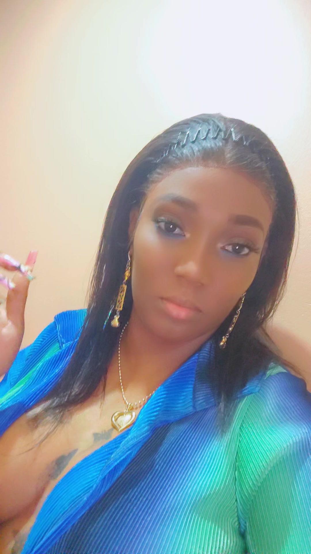 @Hoodbarbie_kemyeng