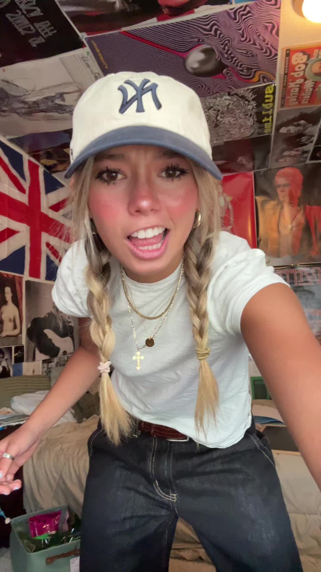 @Lily