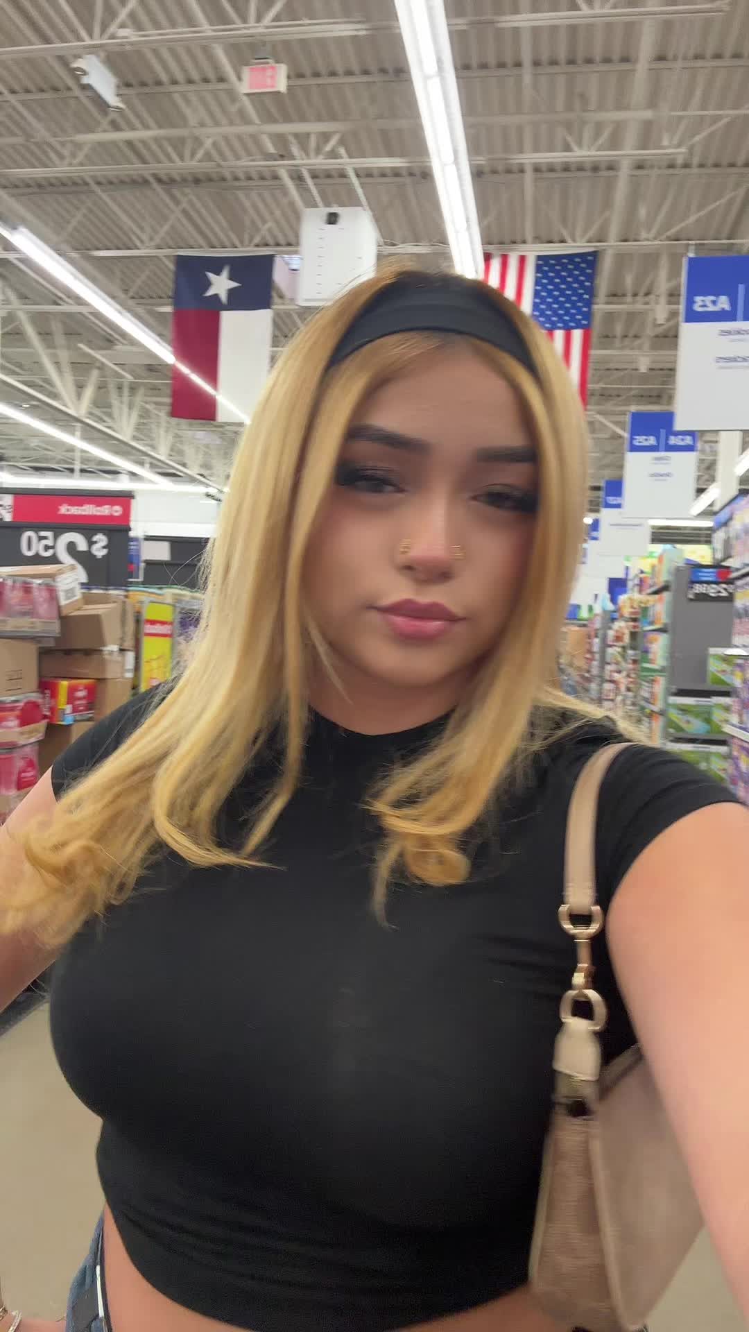 @𝓂𝒶𝓇𝒾❤︎