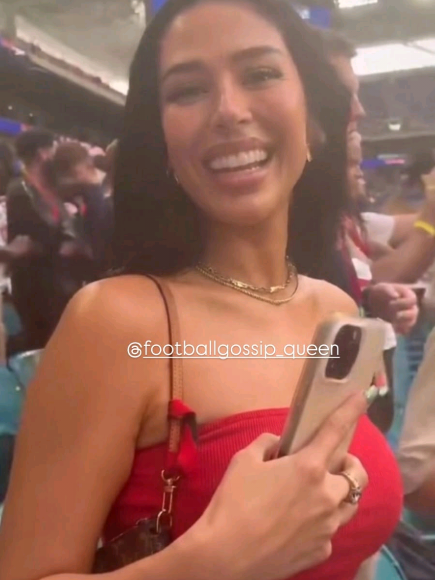 @Fortheloveofgossip2