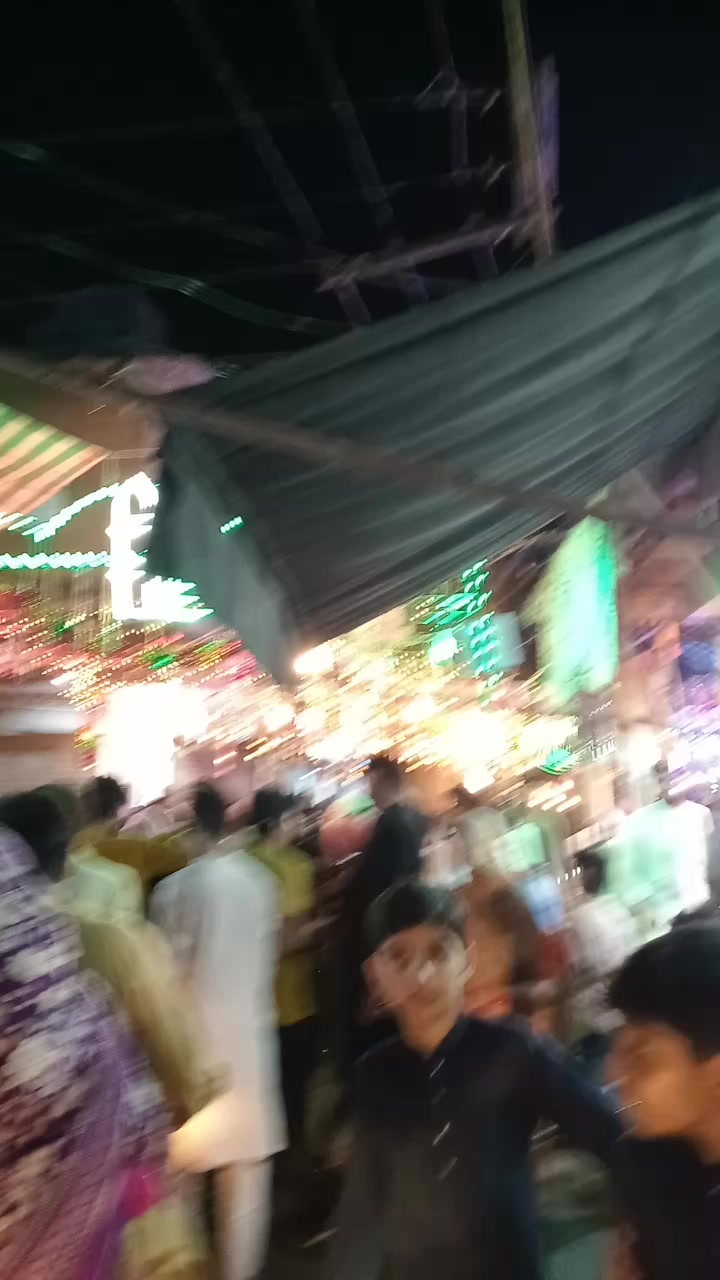 @Naziii...🥰