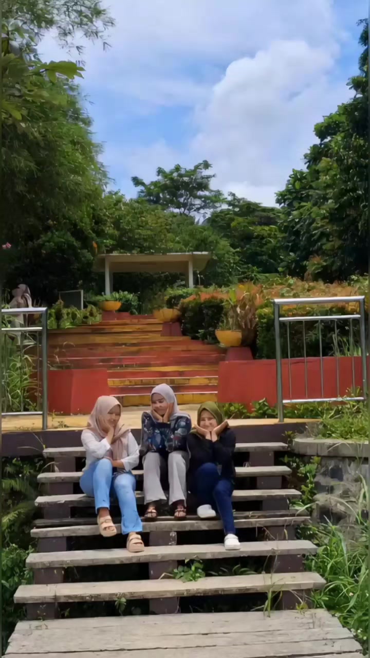 @neng aprilia (Baby R)🥰
