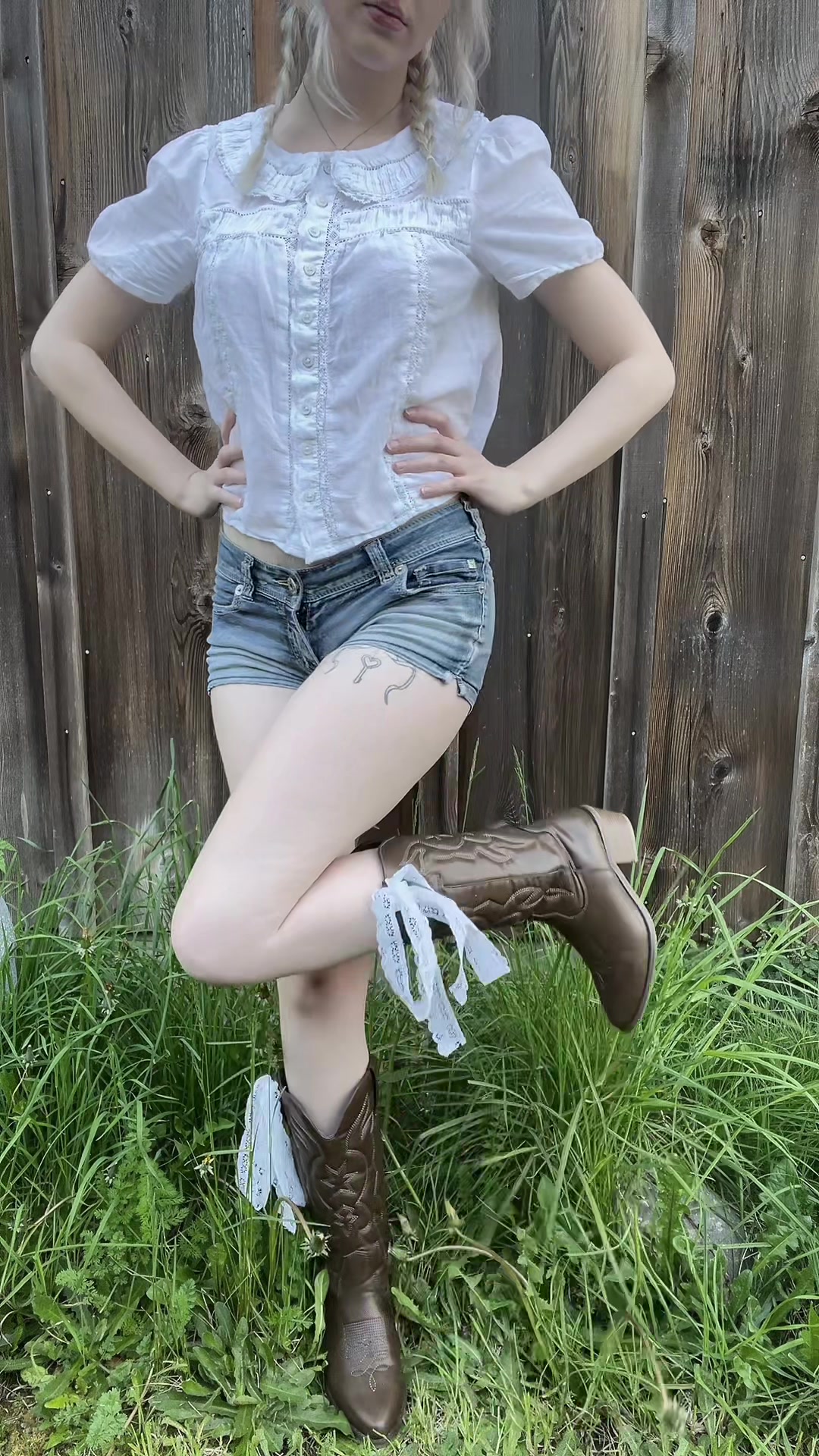 @𝚊𝚖𝚢