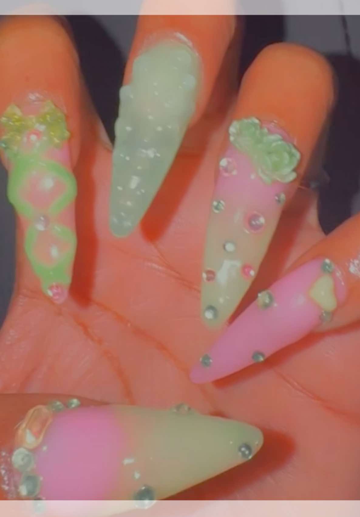 @CandyCane 🍭