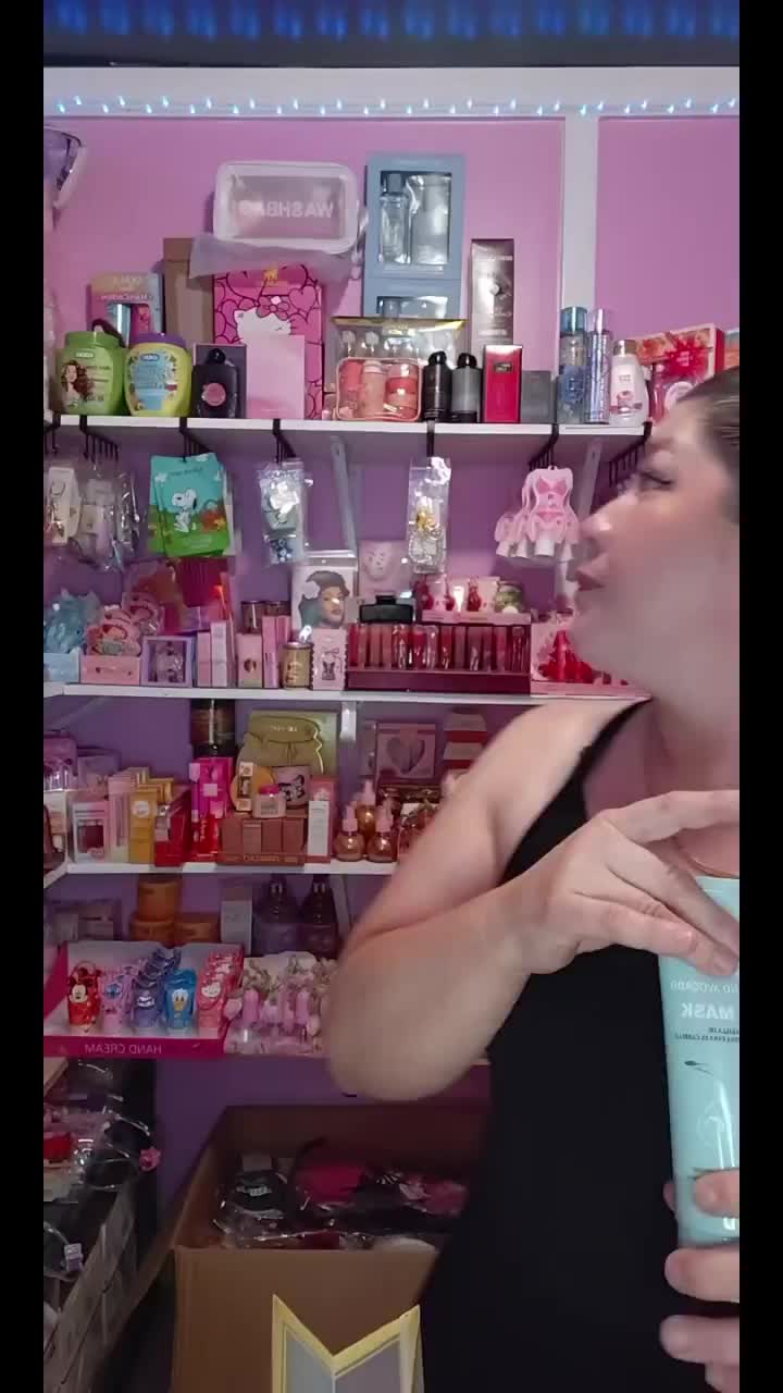 @Kiticosmetics