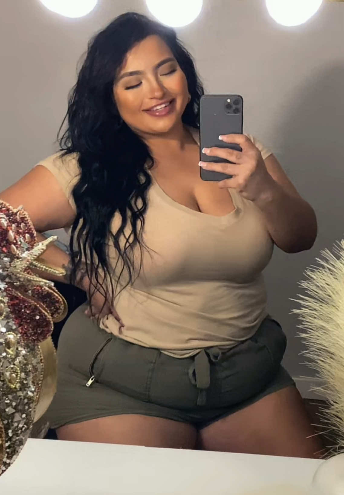 @Curvybaybee93