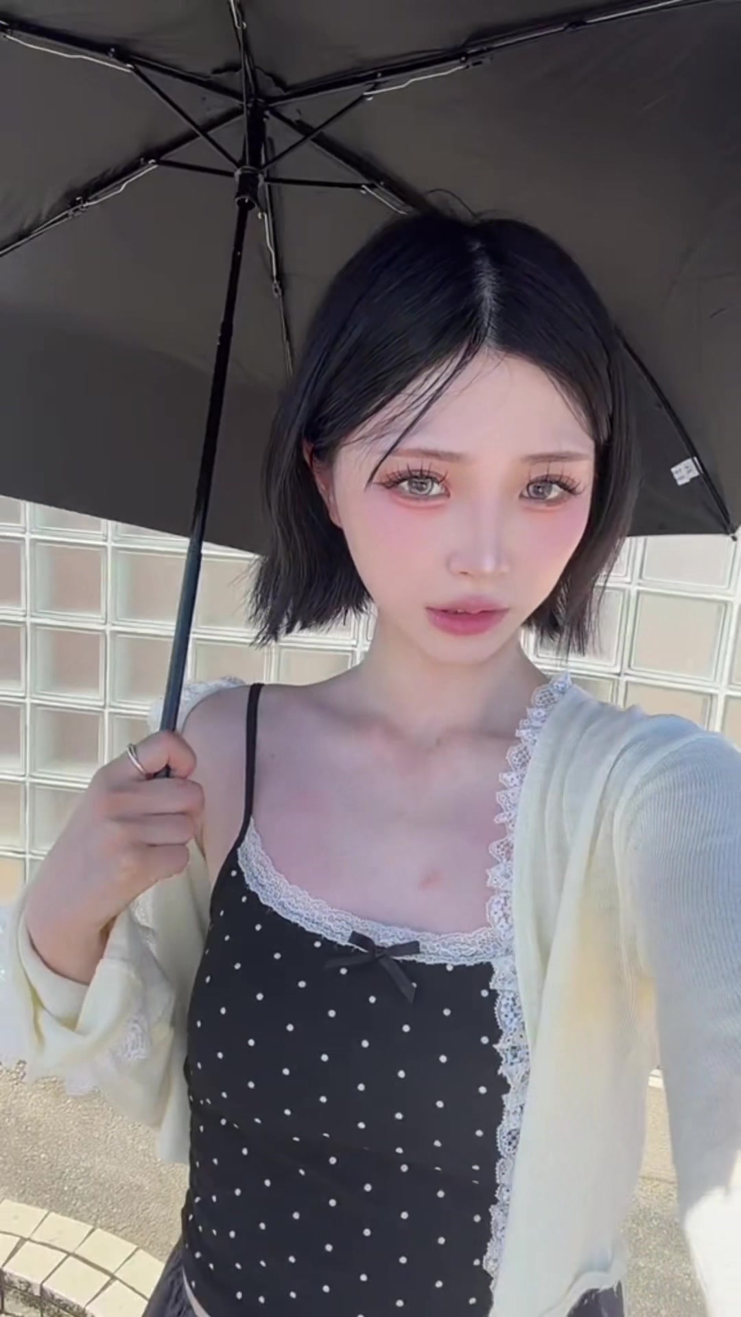 @るい
