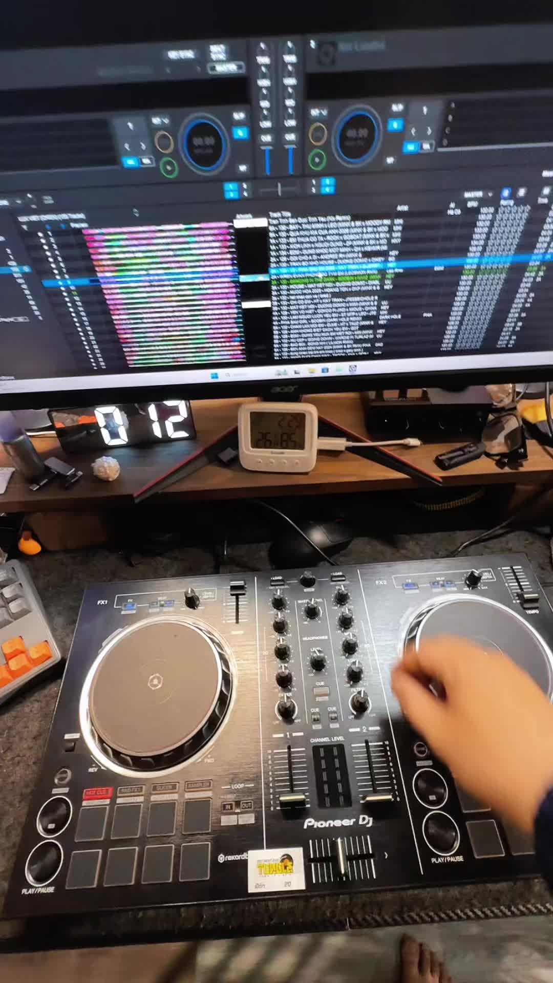 @TungLe m&ecirc; DJ