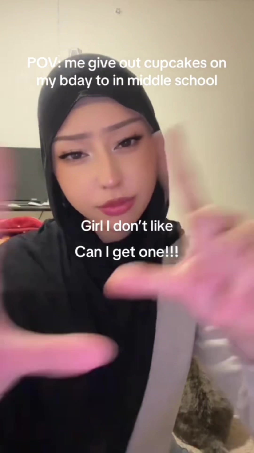 @؟