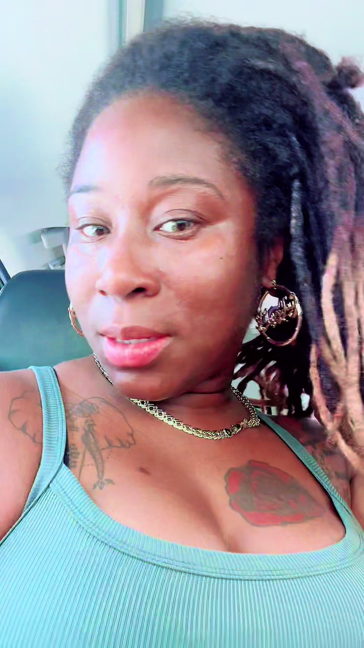 @Caliesha W