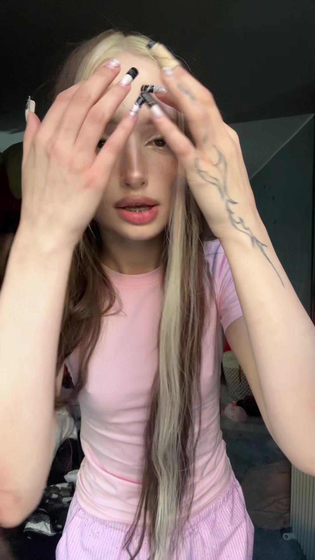 @Пчела