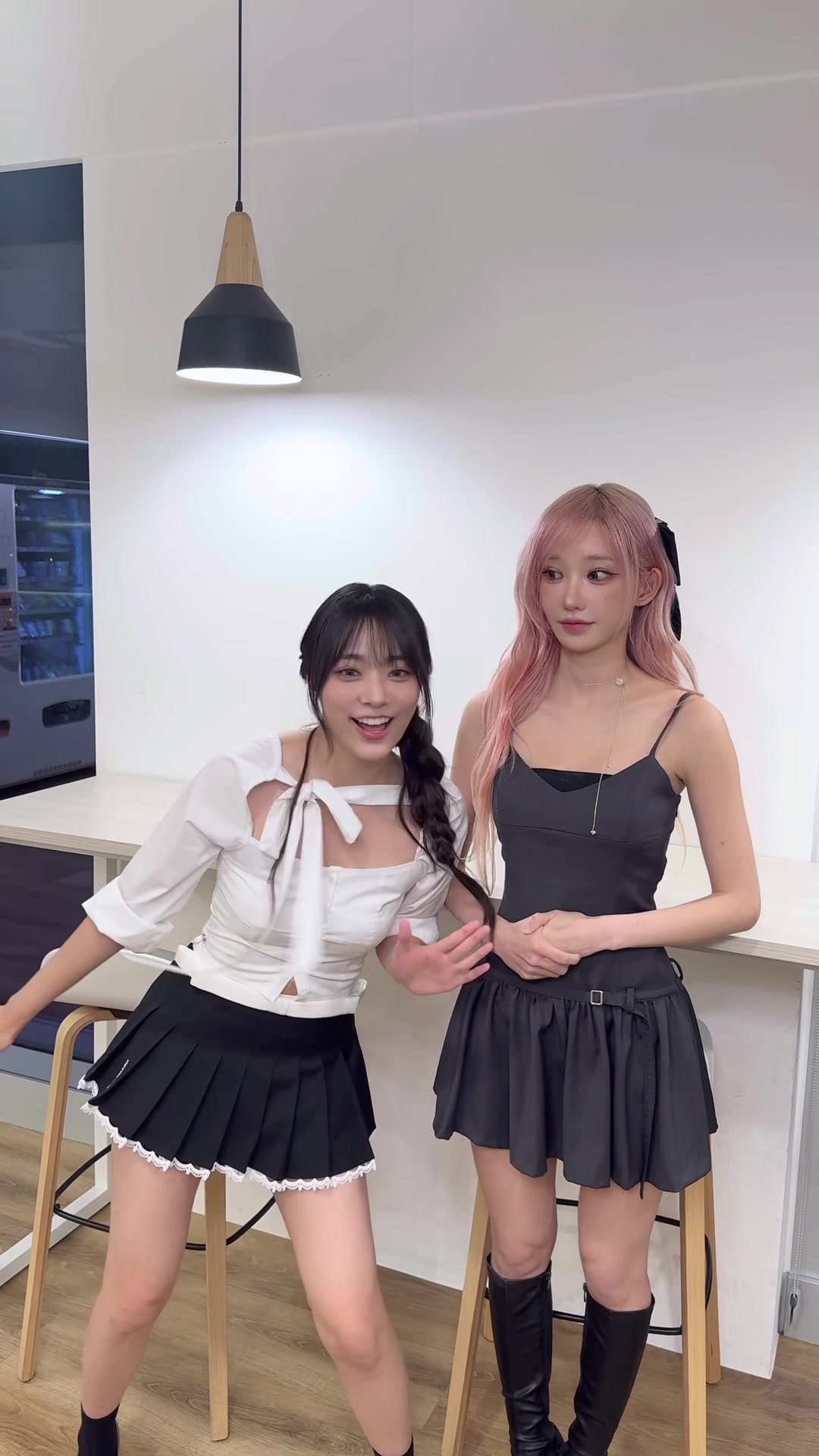 @QWER