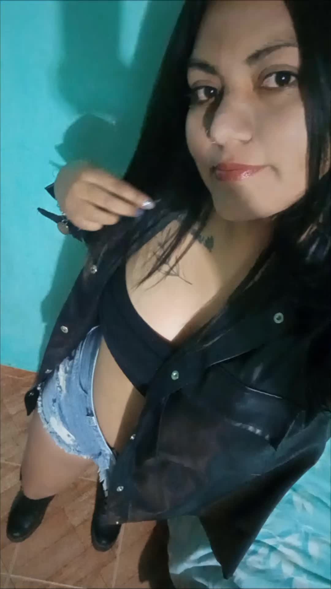 @roochii ramirez