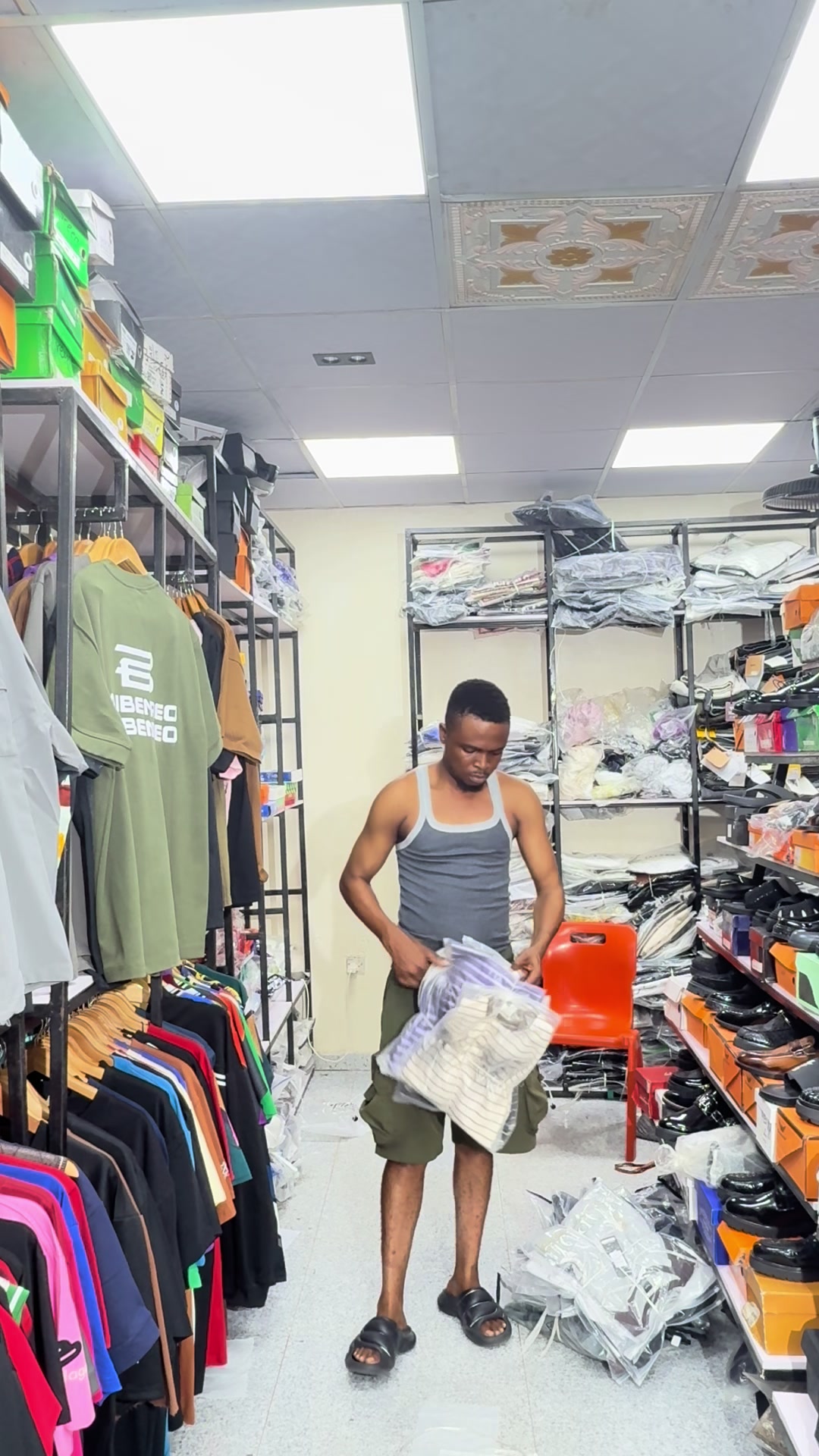@BIGGEST TSHIRTWAREHOUSE IN IBD