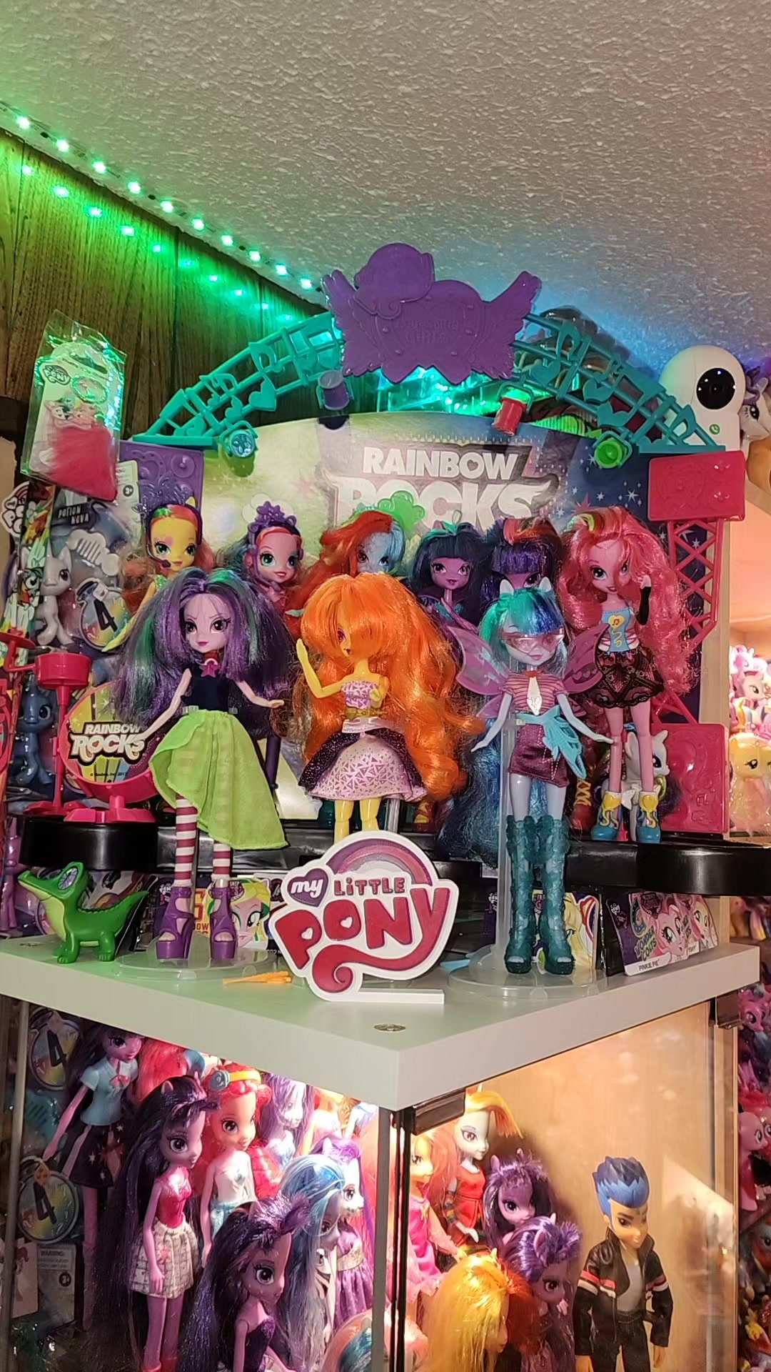 @MLP Museum:Queen of the Ponies