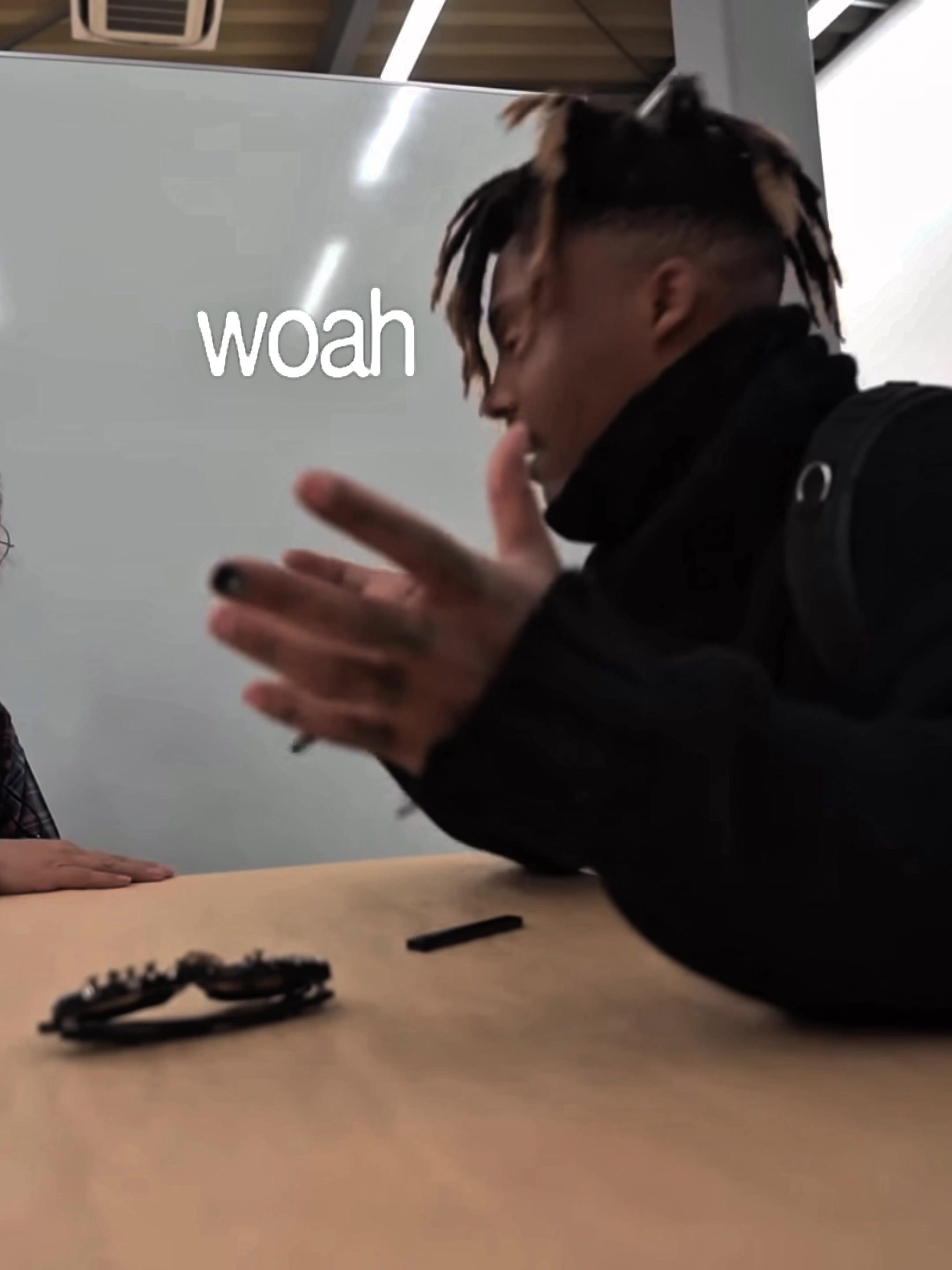 @️