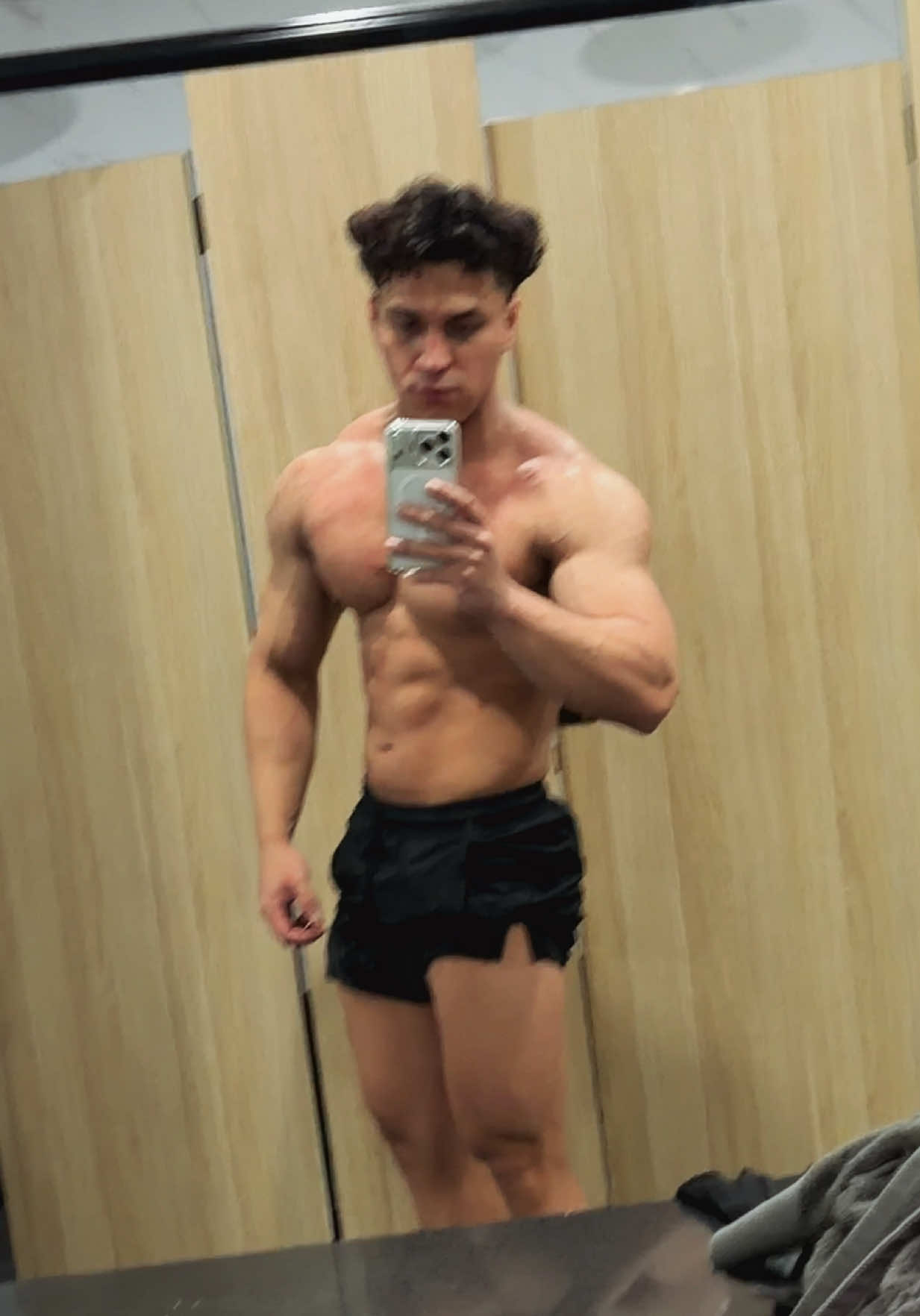 @LiftwOmi