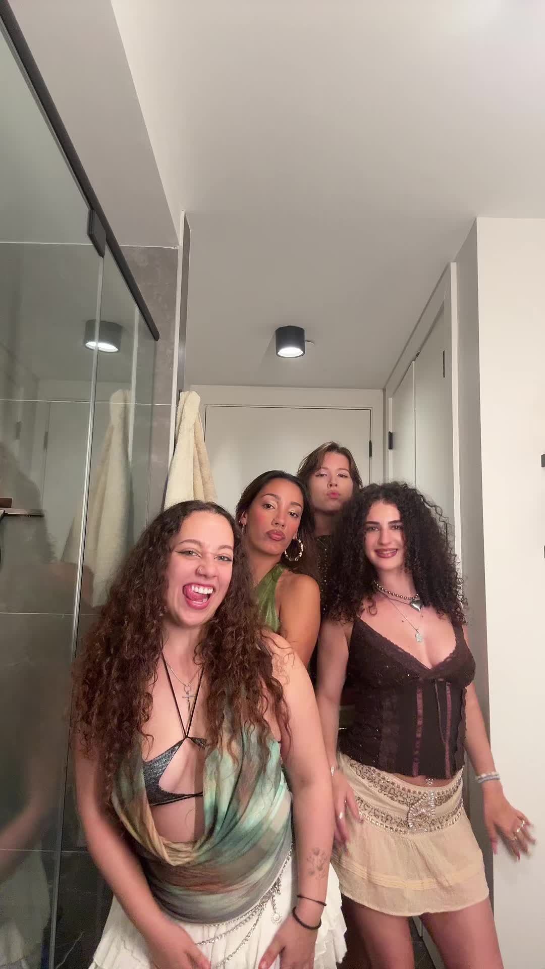 @Lyss