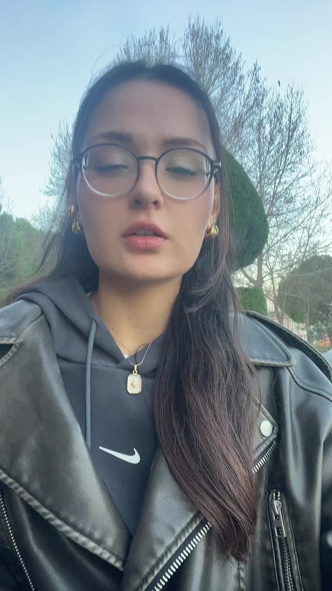 @Zeyneporhann
