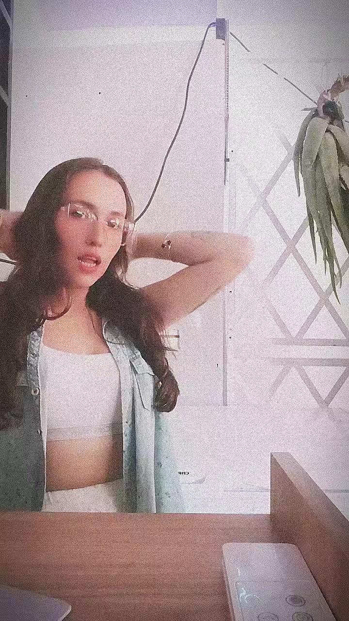 @Jenny Pinz&oacute;n
