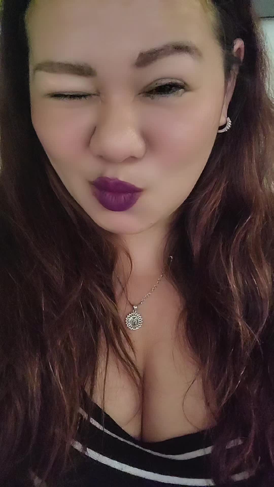@Ts23 Head Founder Bella ❤️💜💛