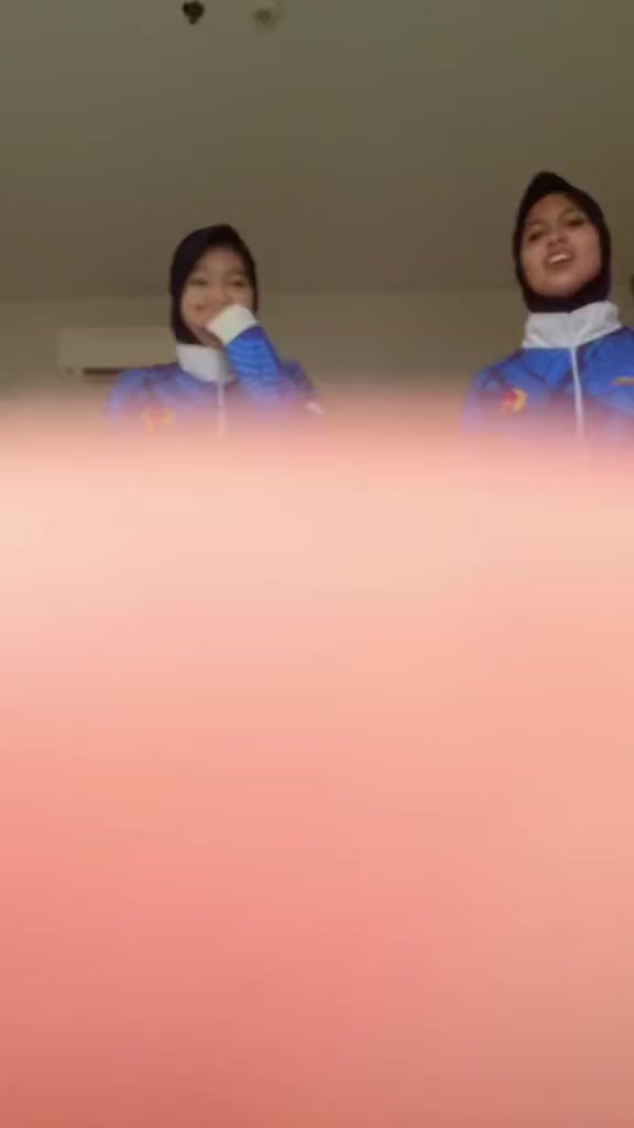 @loouuuna