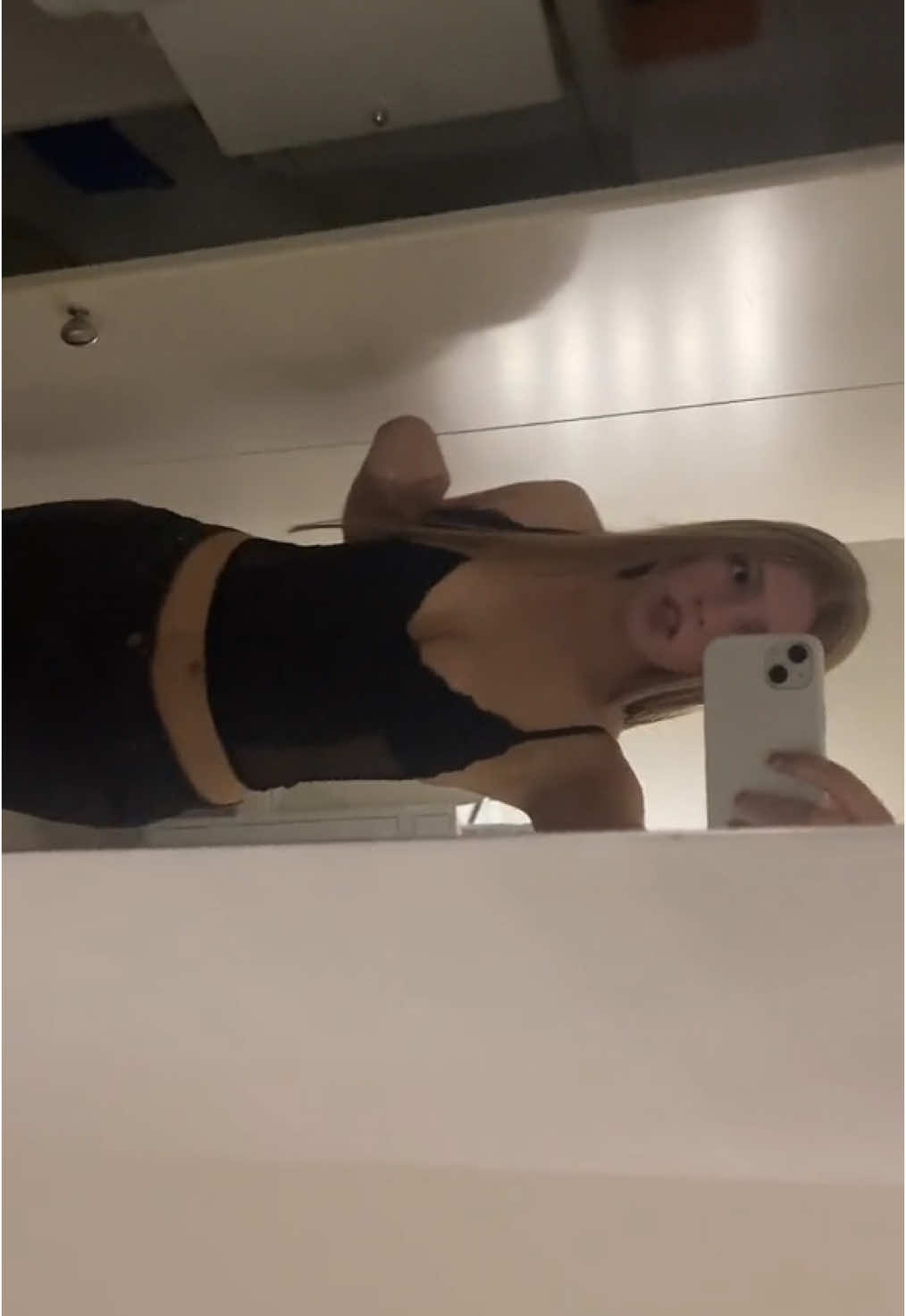 @😇