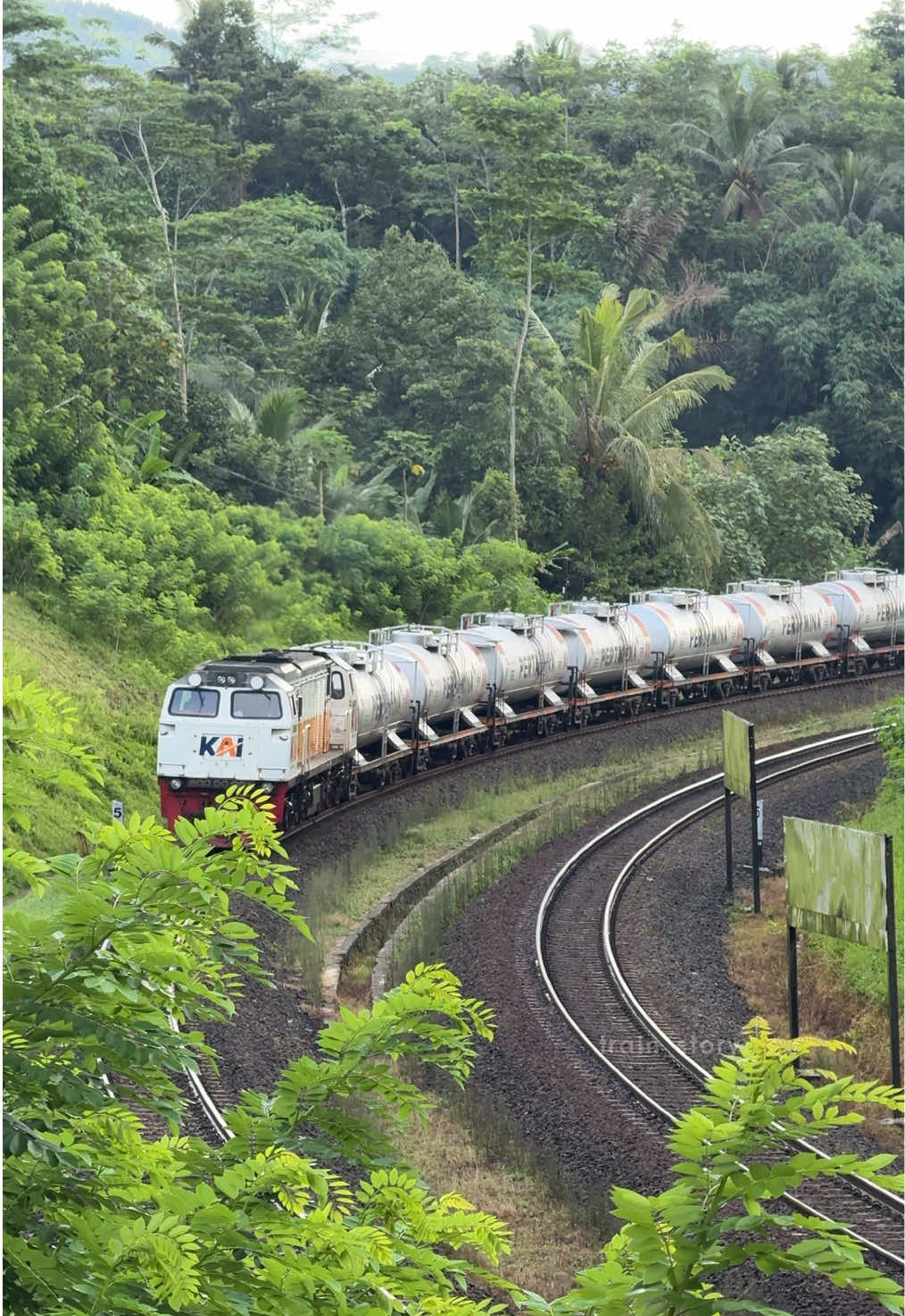 @Train_Story