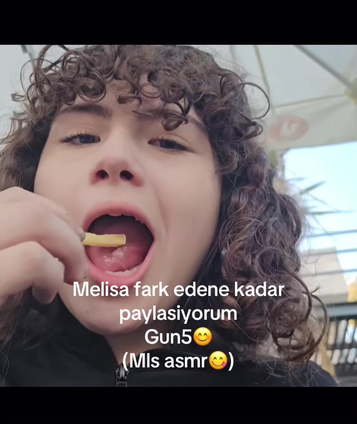 @melisafarkedenekadar✌🏿