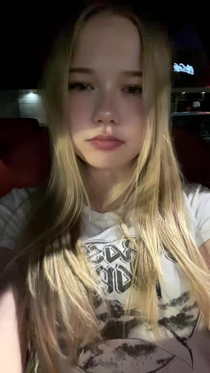 @🙇🏼♀️