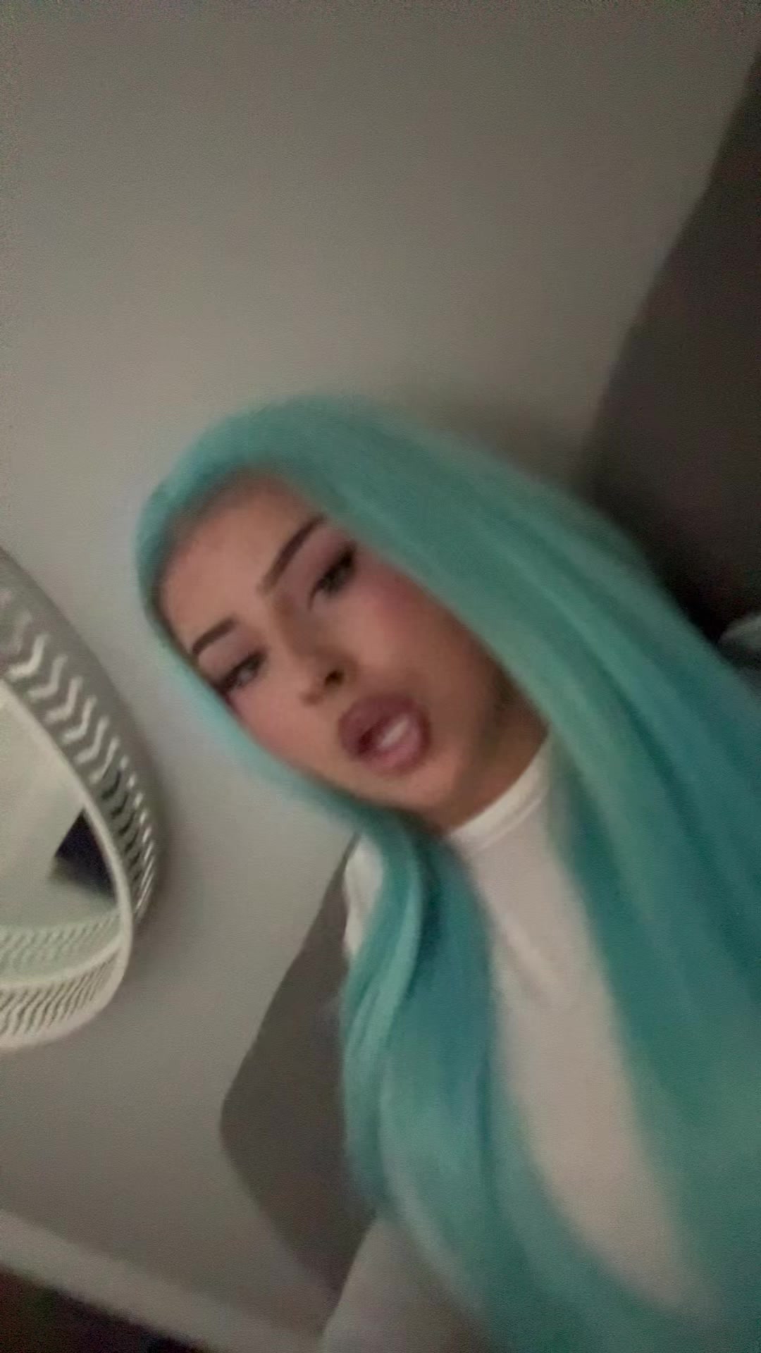 @🌩️