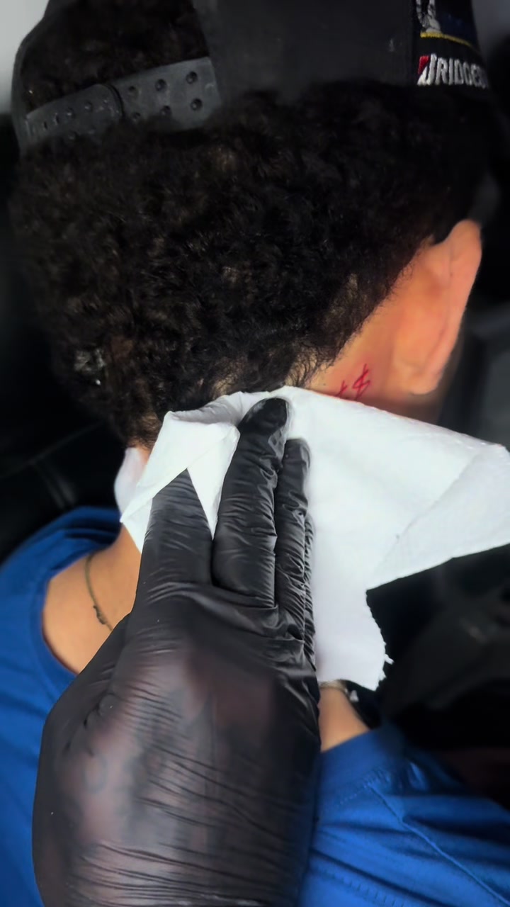 @Santos Tatto 🧑🏾🦱✒️